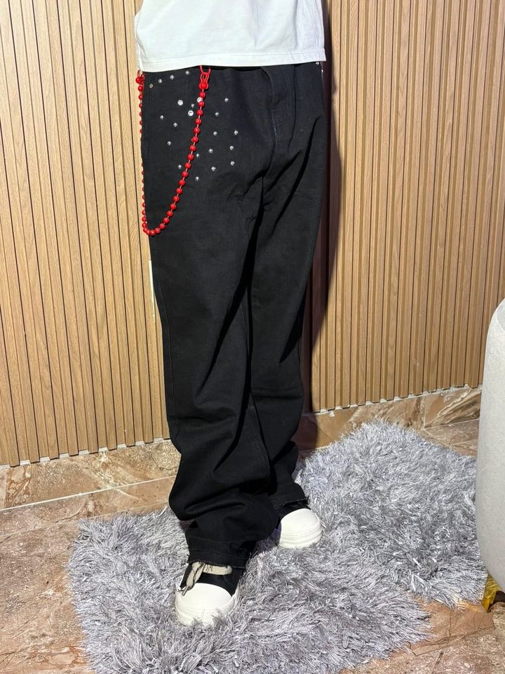 Jean noir strass chaîne rouge