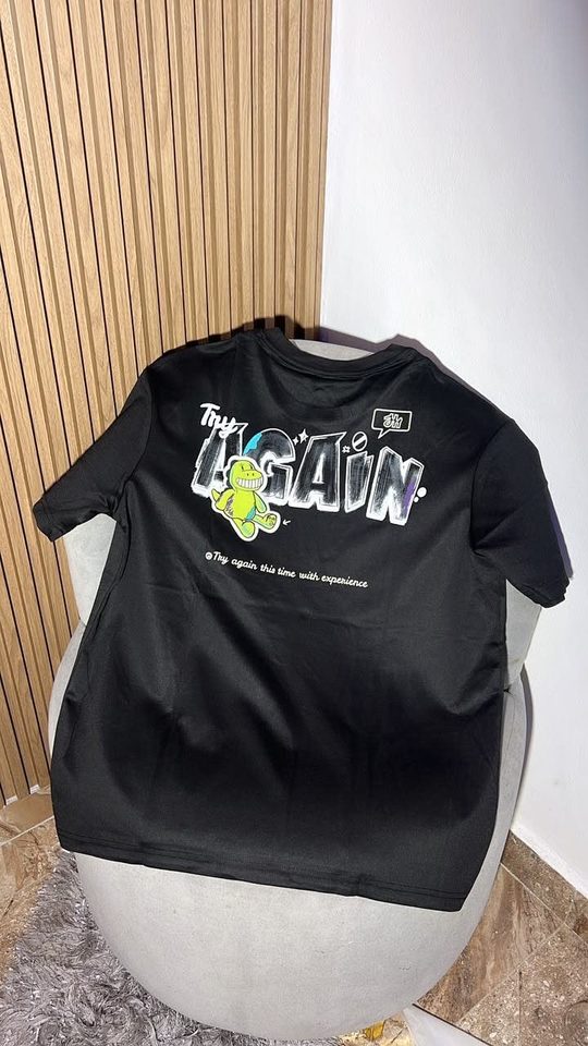 T-shirt noir Try Again